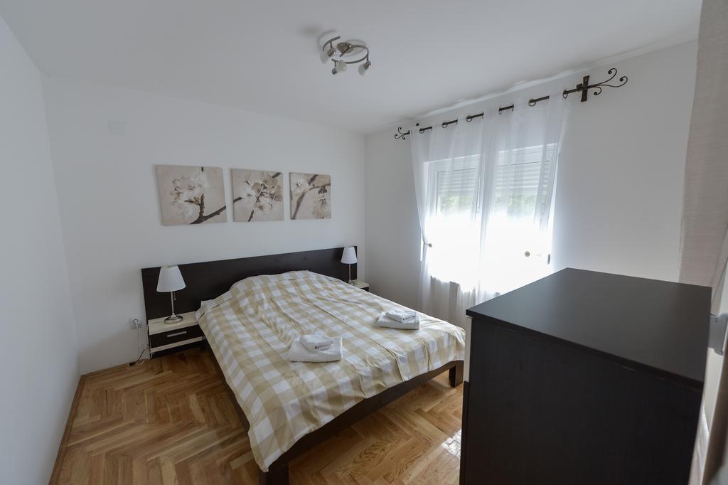 Park Srce Apartments アランジェロヴァツ 部屋 写真