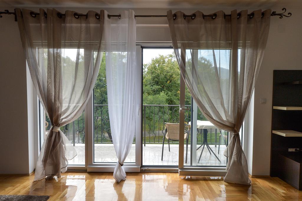Park Srce Apartments アランジェロヴァツ 部屋 写真