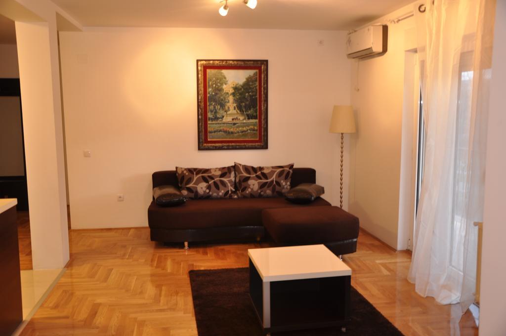 Park Srce Apartments アランジェロヴァツ 部屋 写真
