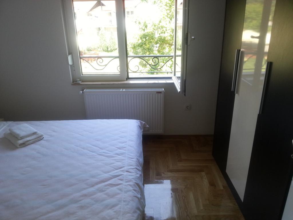 Park Srce Apartments アランジェロヴァツ 部屋 写真